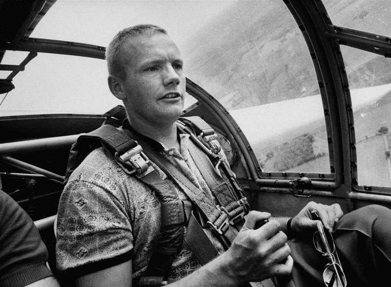 Neil Armstrong in a glider, NBC News